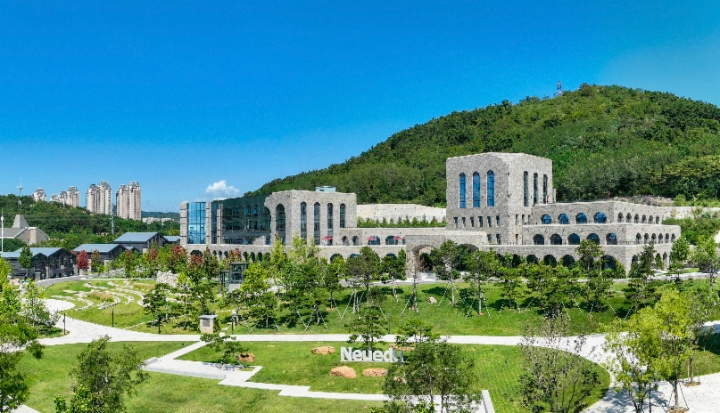 J9国际站 J9 教育致力于有助于老年教育变革