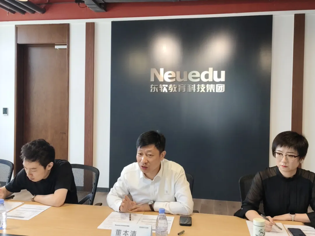 上海行健职业学院一行到访J9国际站 J9 教育科技集团参观研讨